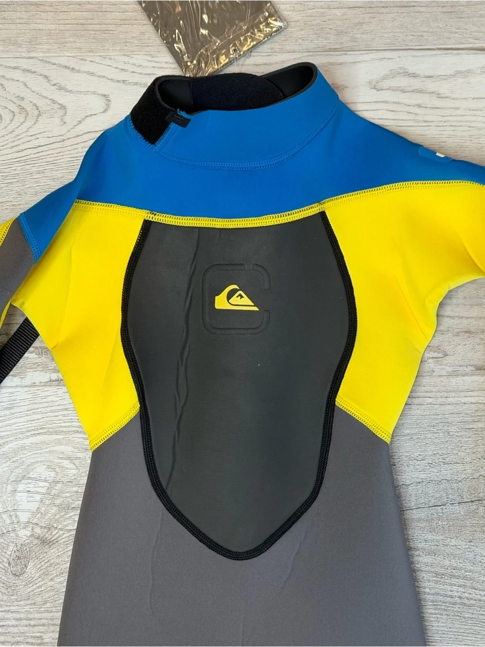 Quiksilver Kids Syncro 3/2 mm Back-Zip Full Body Wetsuit Size 4 NWT